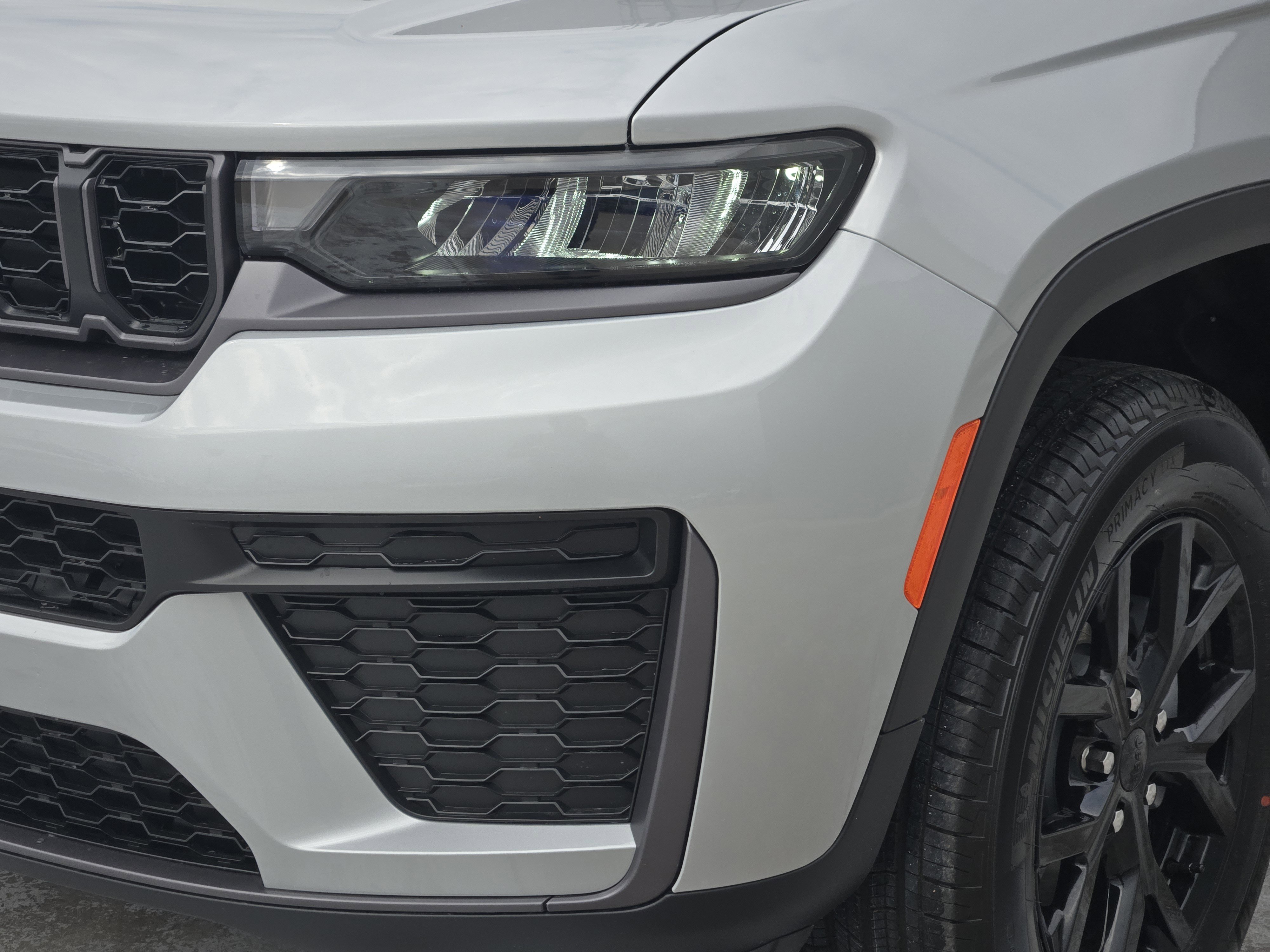 New 2026 Jeep Grand Cherokee Altitude image 6