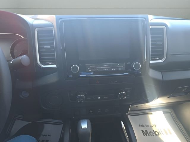 Used 2022 Nissan Frontier SV w/ Technology Package image 14