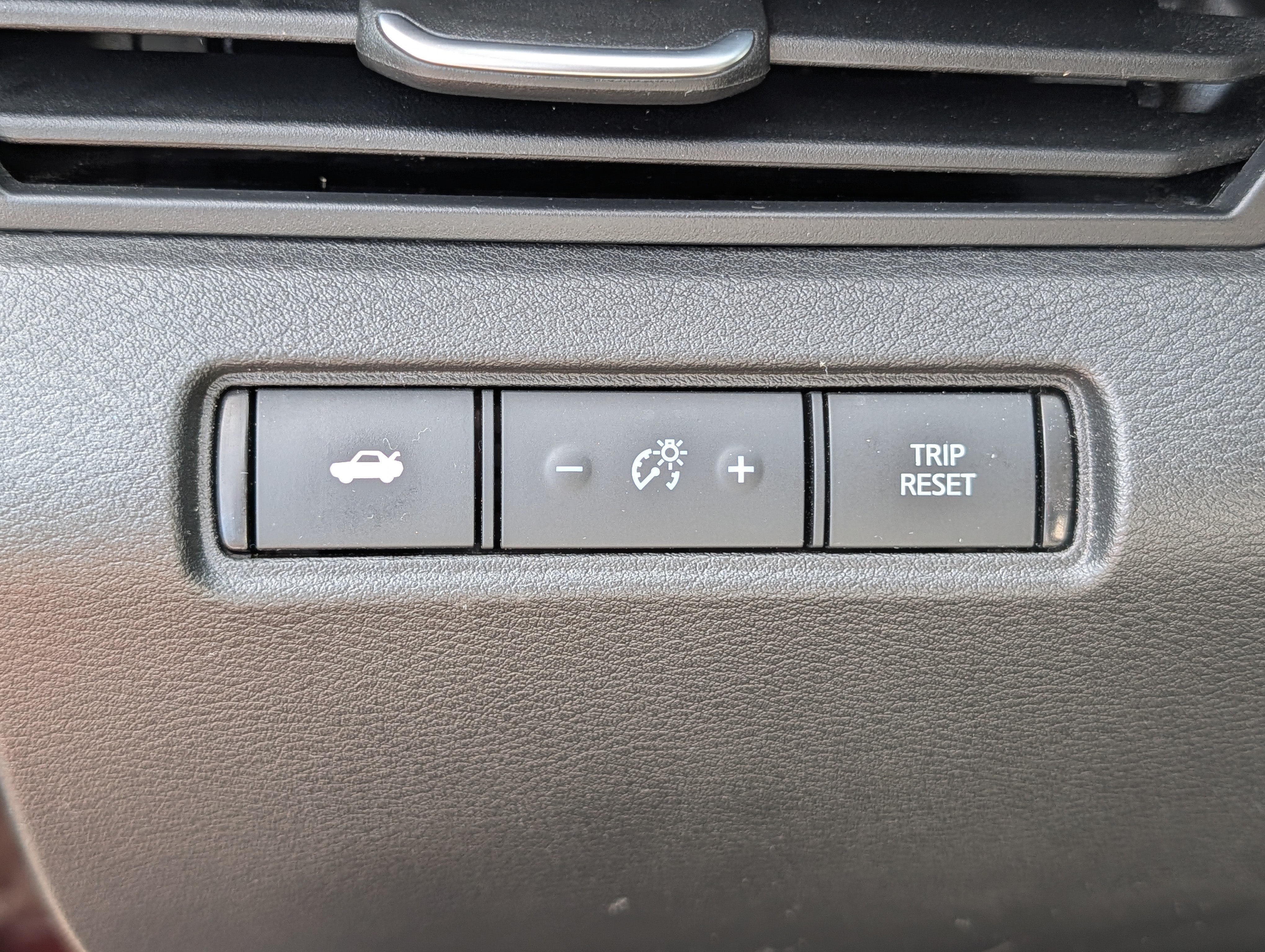 Used 2024 Nissan Altima 2.5 SV FWD image 26