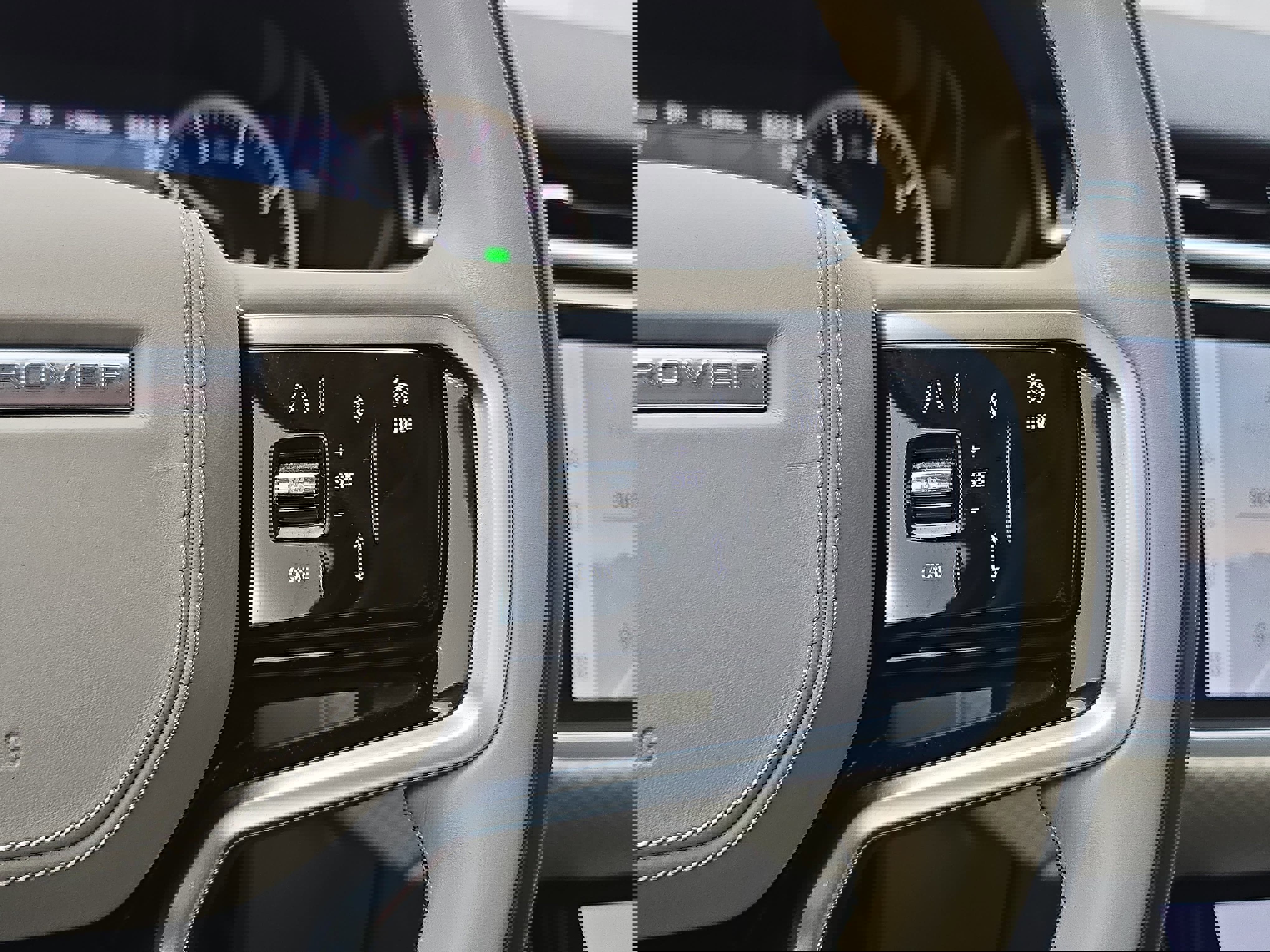 Used 2023 Land Rover Range Rover Velar R-Dynamic S image 18