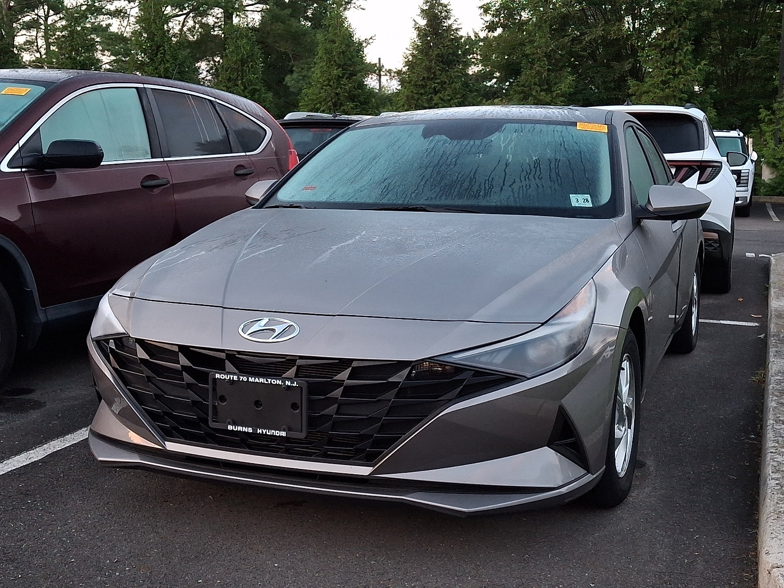 Used 2023 Hyundai Elantra SE FWD image 2