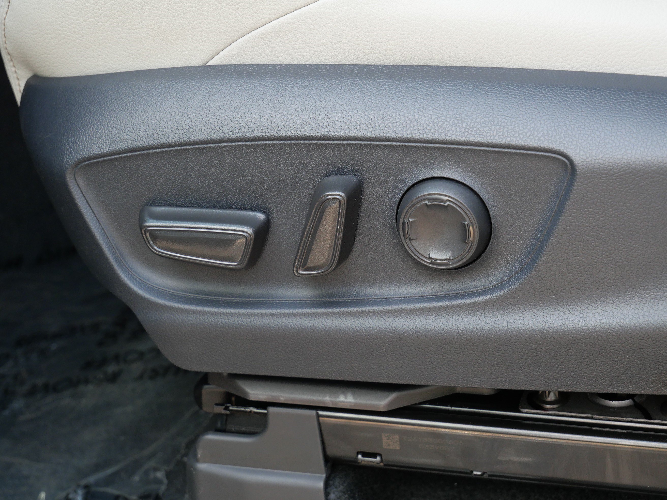 New 2026 Toyota Tacoma Limited AWD/4WD image 7