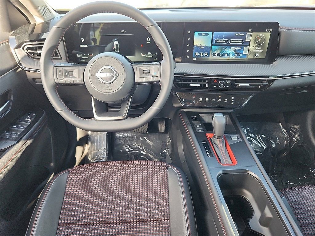 New 2025 Nissan Kicks SR image 4
