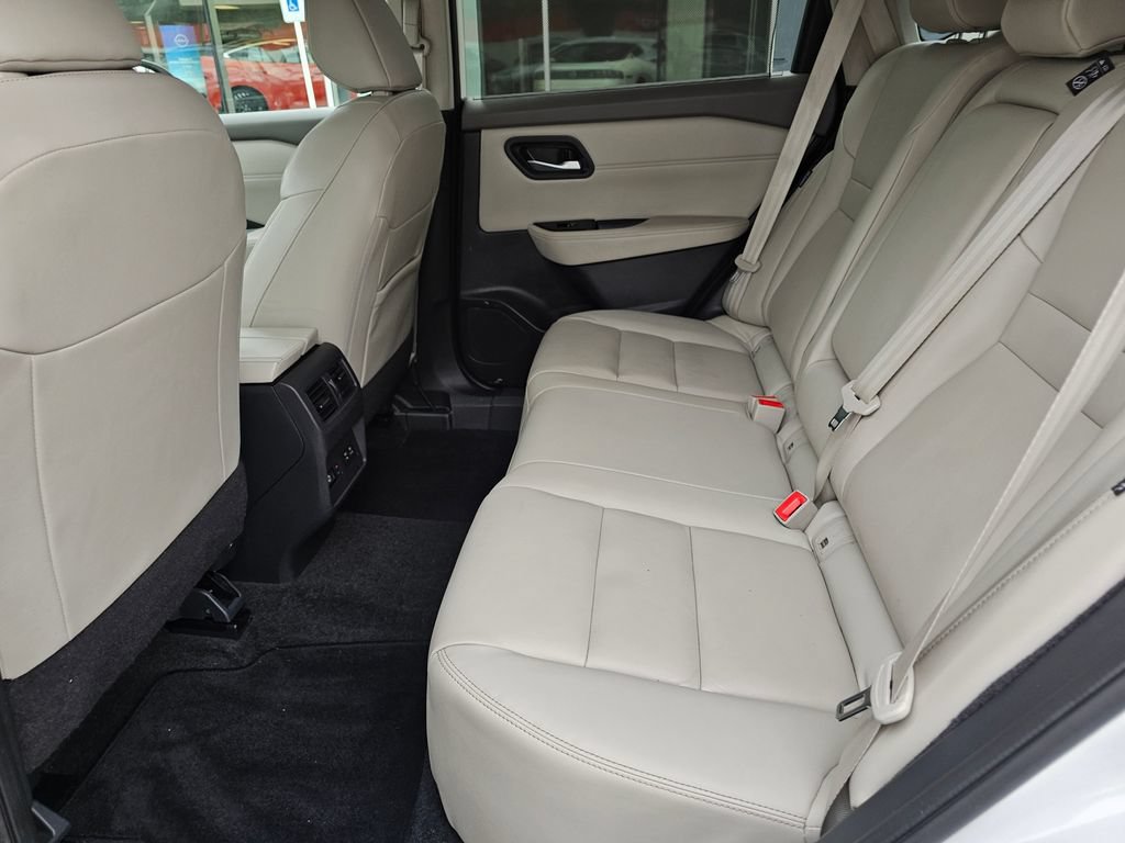 Used 2023 Nissan Rogue SL w/ SL Premium Package AWD/4WD image 18