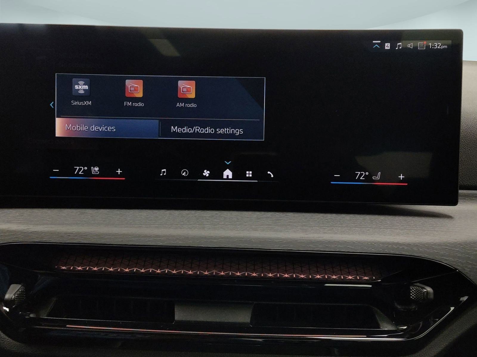 New 2026 BMW 330i xDrive Sedan w/ Premium Package image 21