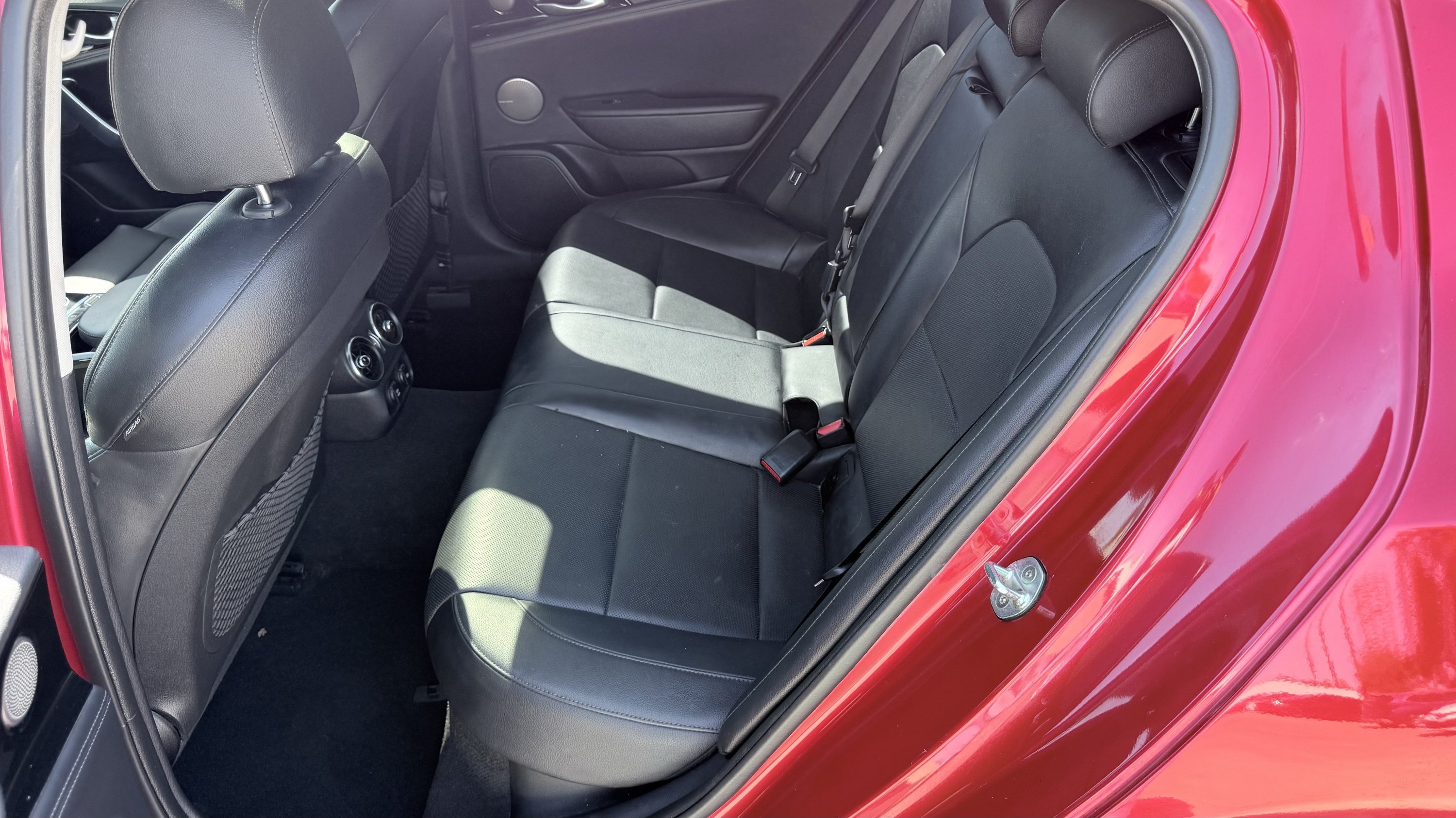 Used 2019 Kia Stinger Premium RWD image 27