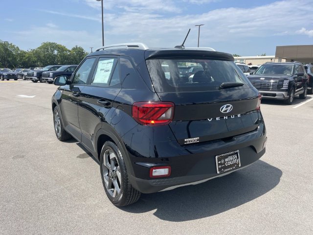 New 2026 Hyundai Venue SEL FWD image 3