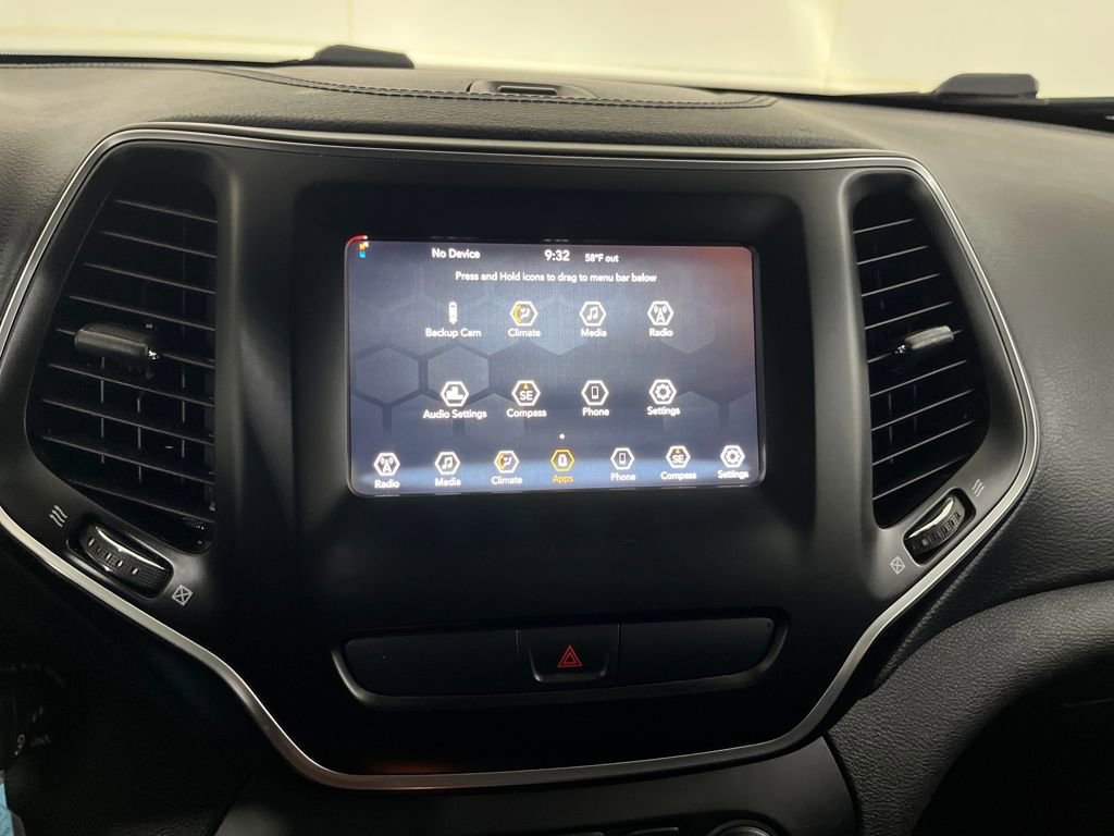 Used 2019 Jeep Cherokee Latitude w/ Popular Appearance Group image 71