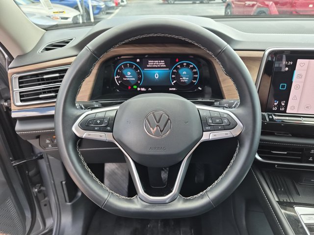 Used 2025 Volkswagen Atlas SE FWD image 22