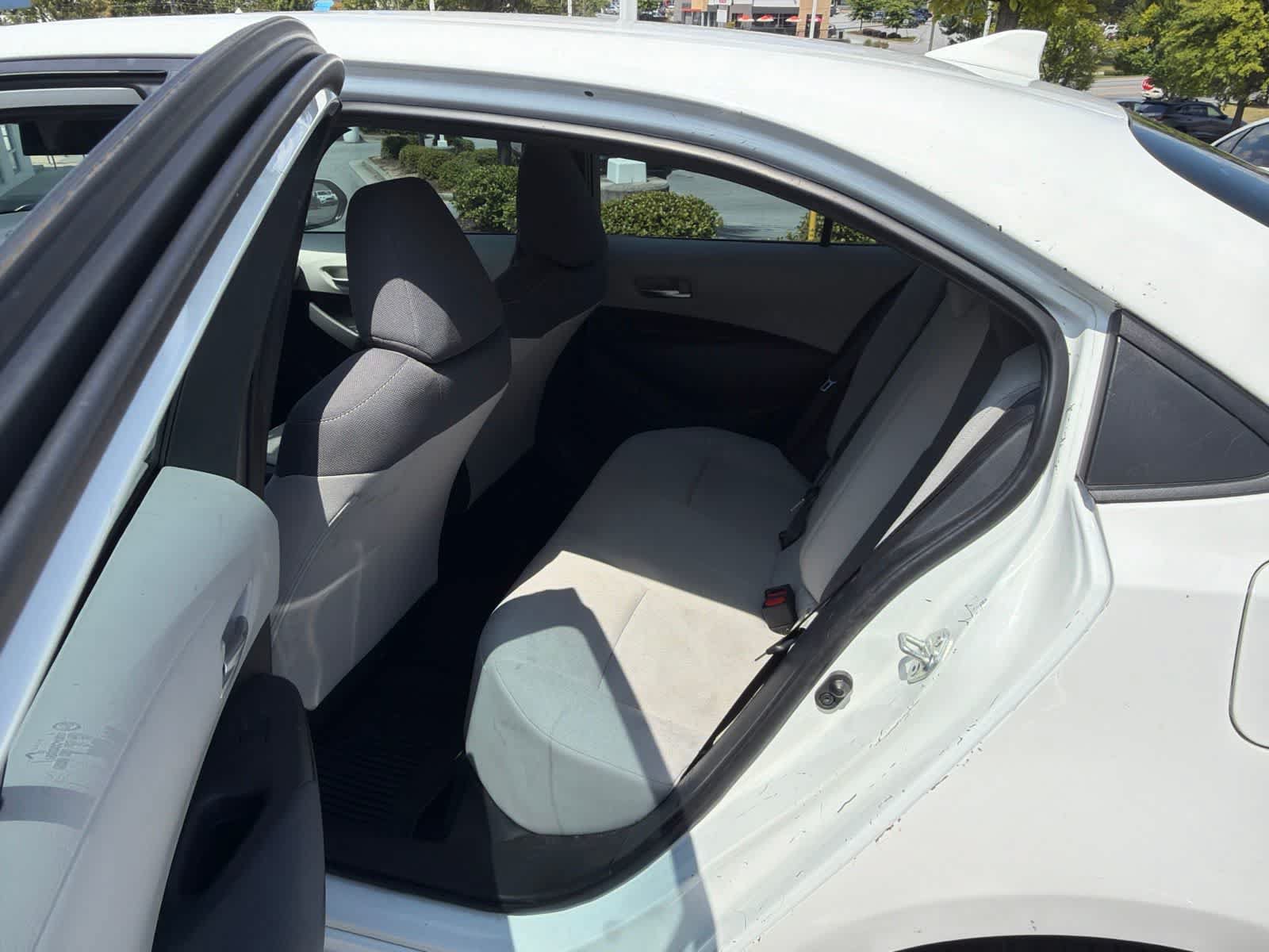 Used 2021 Toyota Corolla L FWD image 15
