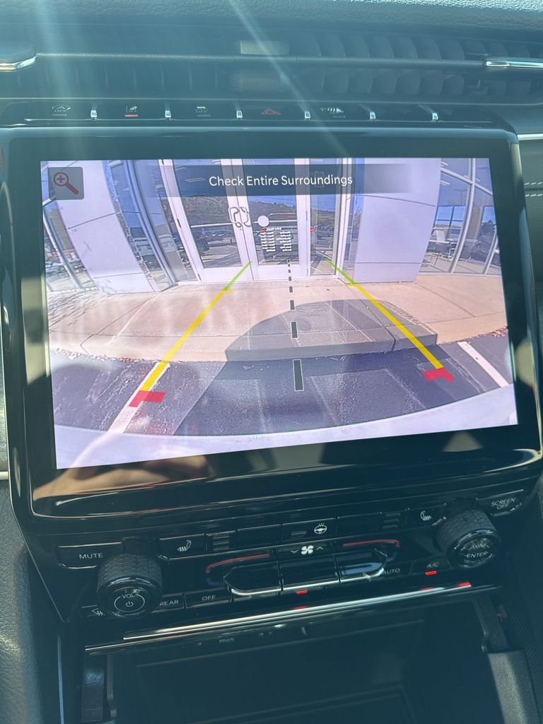 New 2025 Jeep Grand Cherokee Limited w/ Black Appearance Package image 17