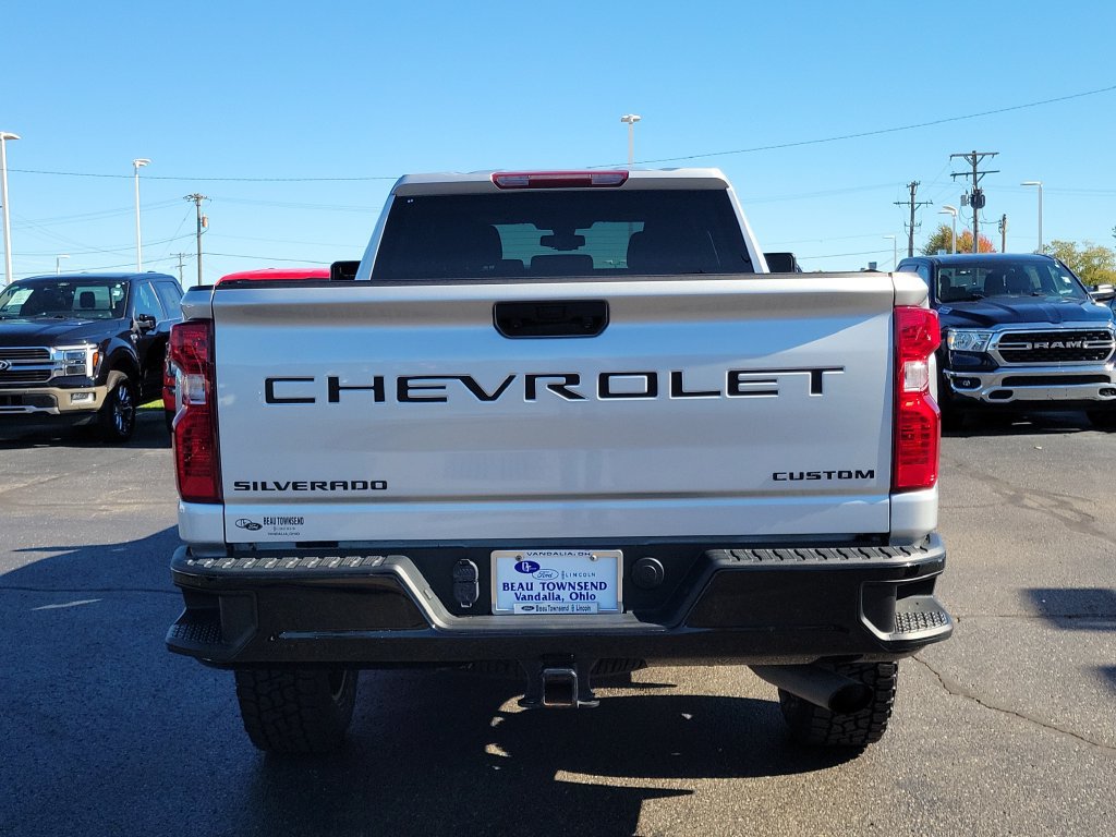 Used 2023 Chevrolet Silverado 2500 Custom w/ Custom Value Package AWD/4WD image 5
