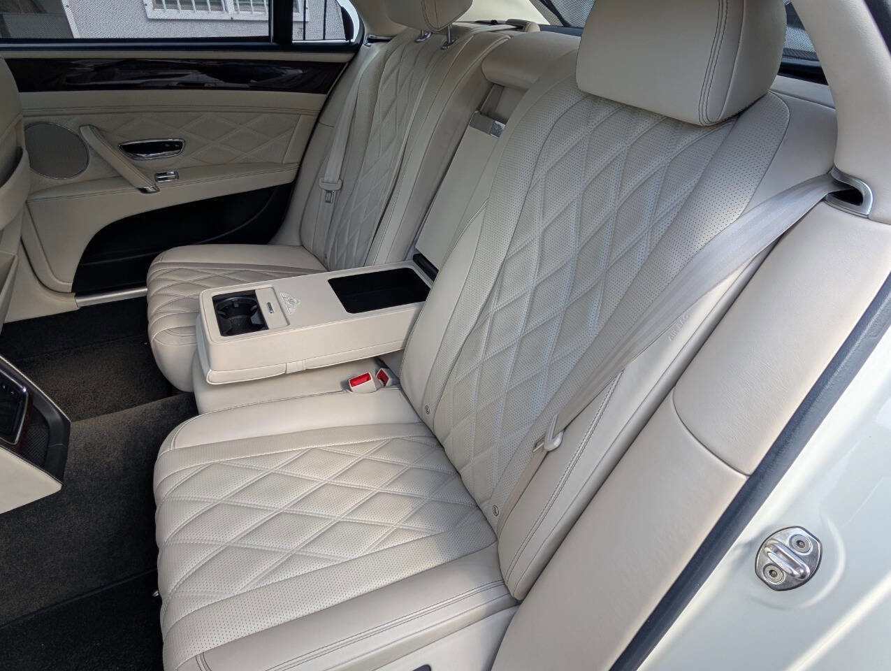 Used 2016 Bentley Flying Spur W12 AWD/4WD image 26