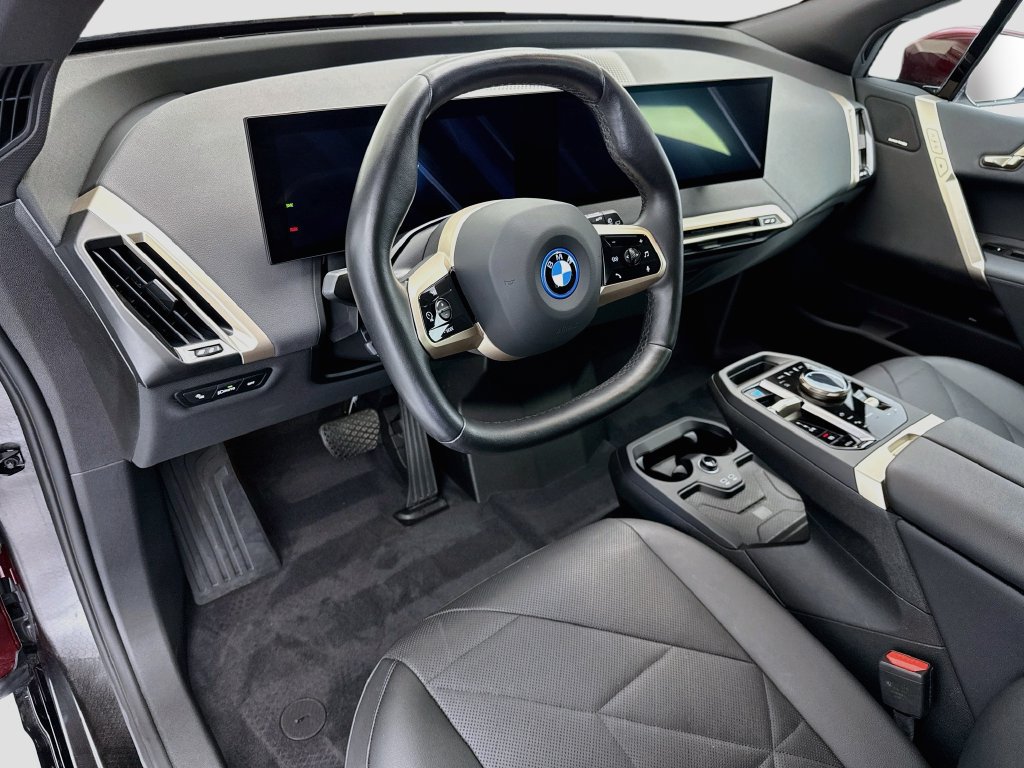 Certified 2024 BMW iX xDrive50 w/ Premium Package AWD/4WD image 9