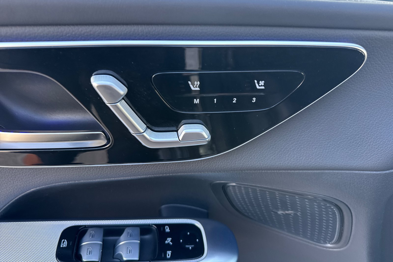 Certified 2026 Mercedes-Benz GLC 300 image 13