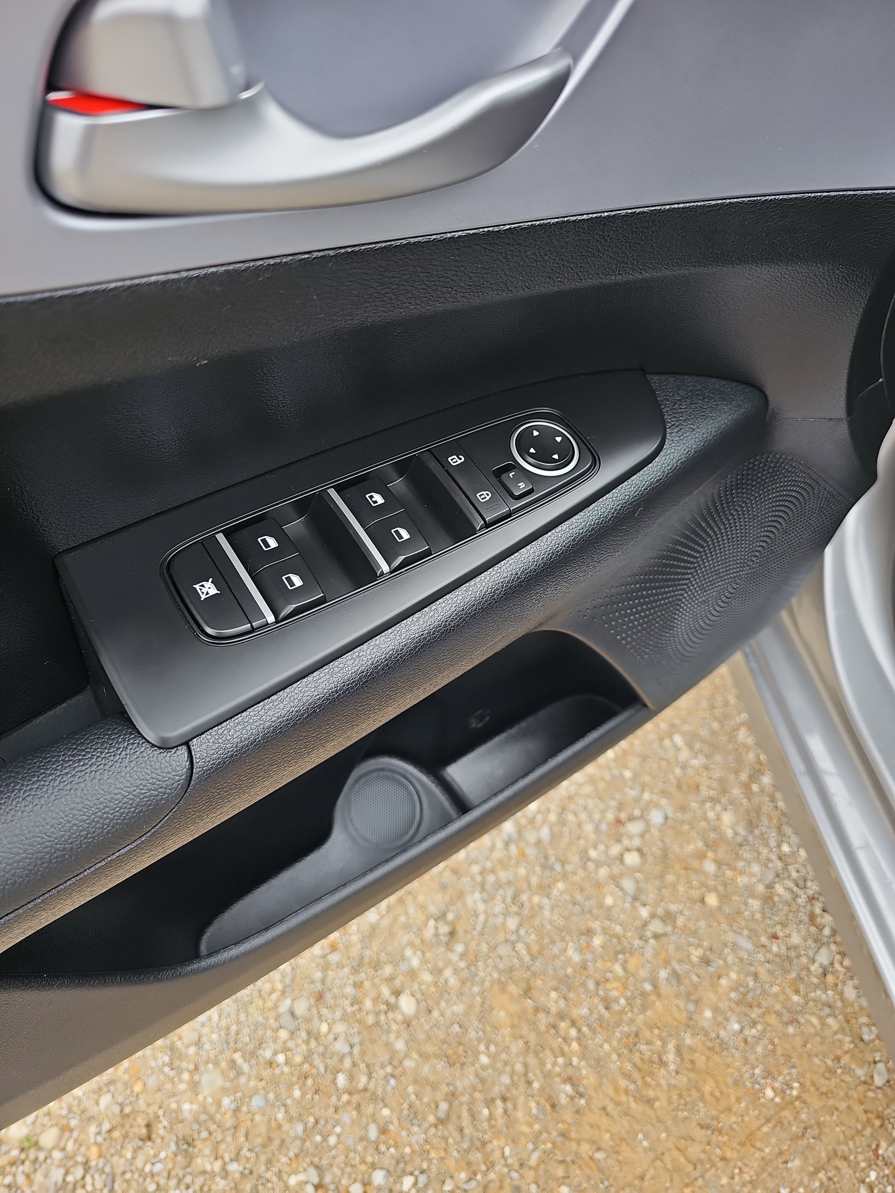 Used 2024 Kia Forte LXS image 17