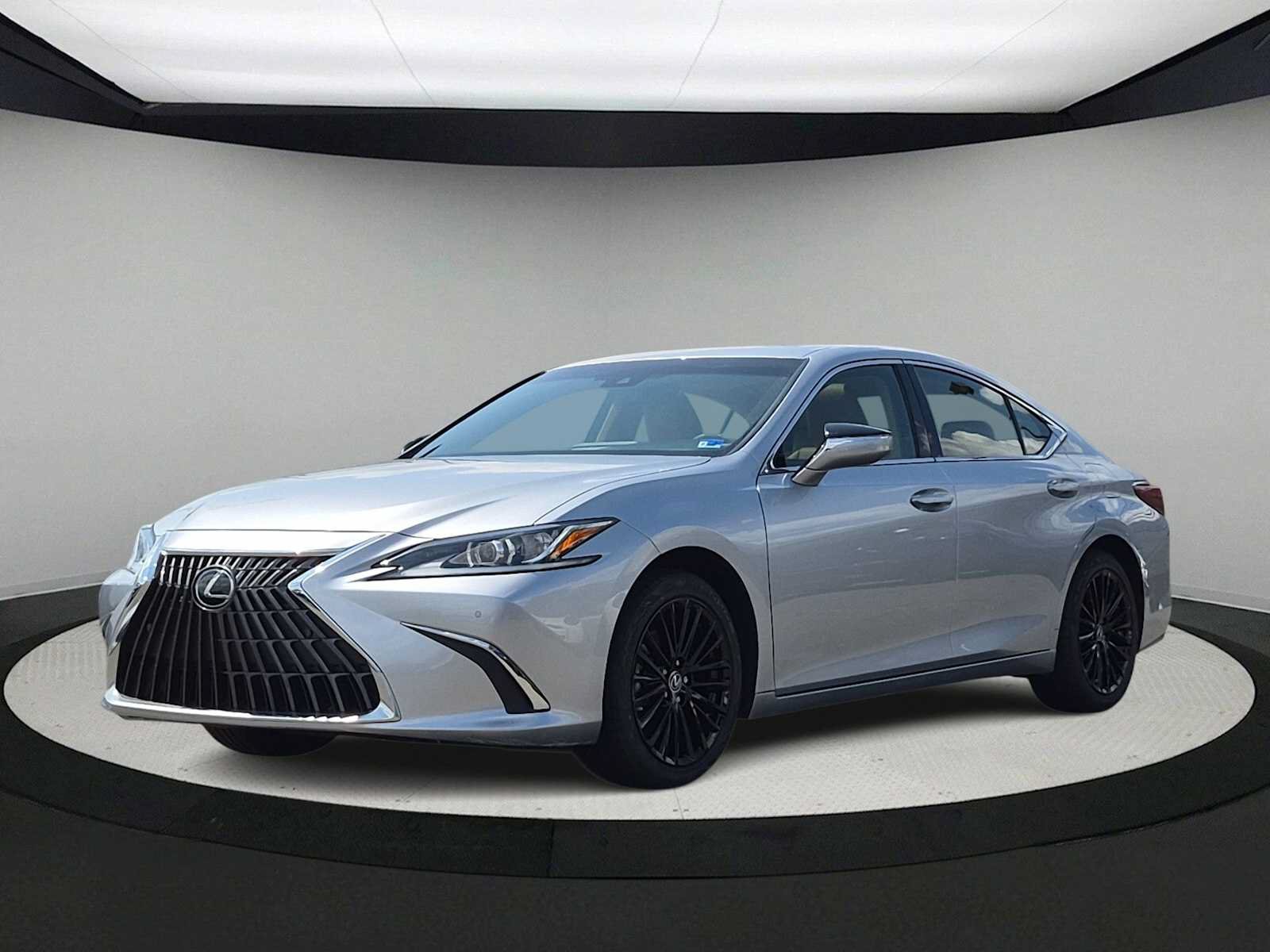 Used 2024 Lexus ES 350 w/ Premium Package FWD image 4