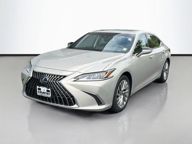 Used 2022 Lexus ES 300h w/ Accessory Package 2 FWD image 3