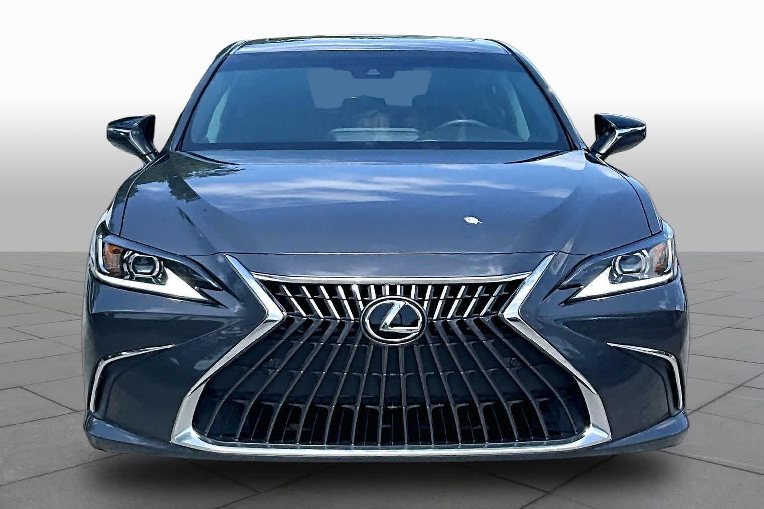 Used 2022 Lexus ES 350 w/ Premium Package FWD image 4