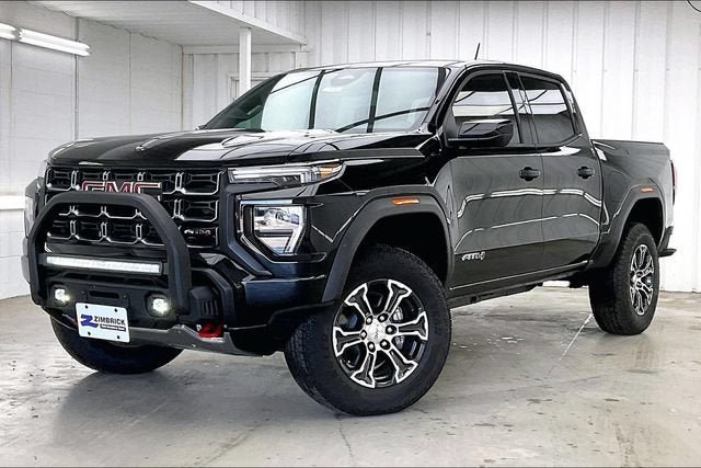 New 2025 GMC Canyon AT4 w/ Off-Road Front Bumper Package AWD/4WD image 2
