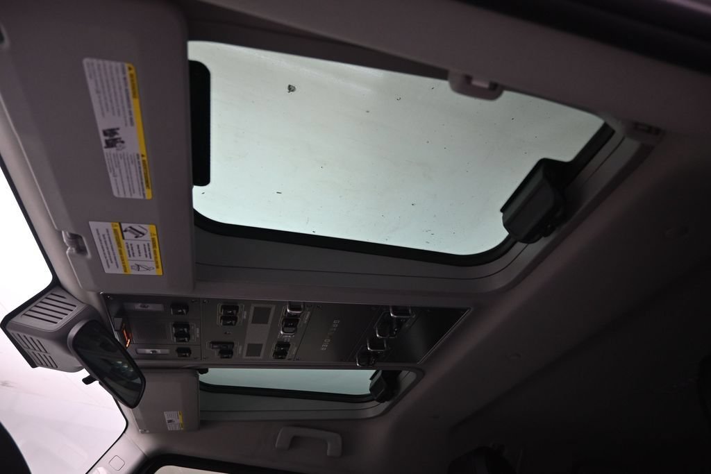 Used 2025 INEOS Grenadier AWD/4WD image 18
