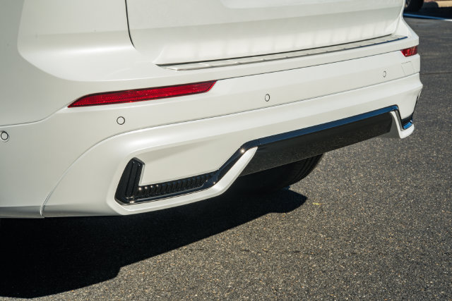 New 2027 Volvo XC60 B5 Plus AWD/4WD image 9