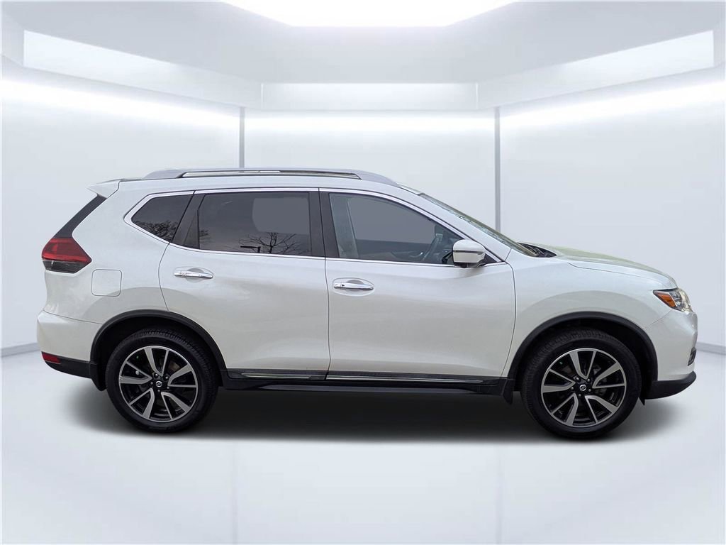 Used 2019 Nissan Rogue SL w/ Premium Package image 2