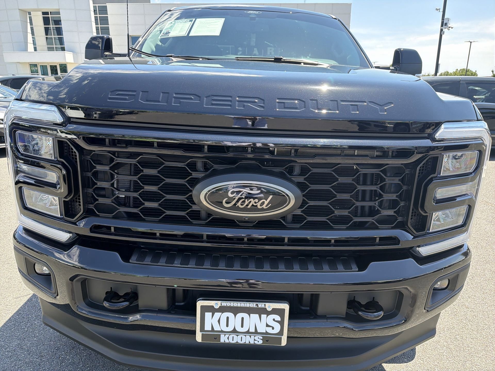 Used 2025 Ford F250 Lariat w/ Black Appearance Package AWD/4WD image 12