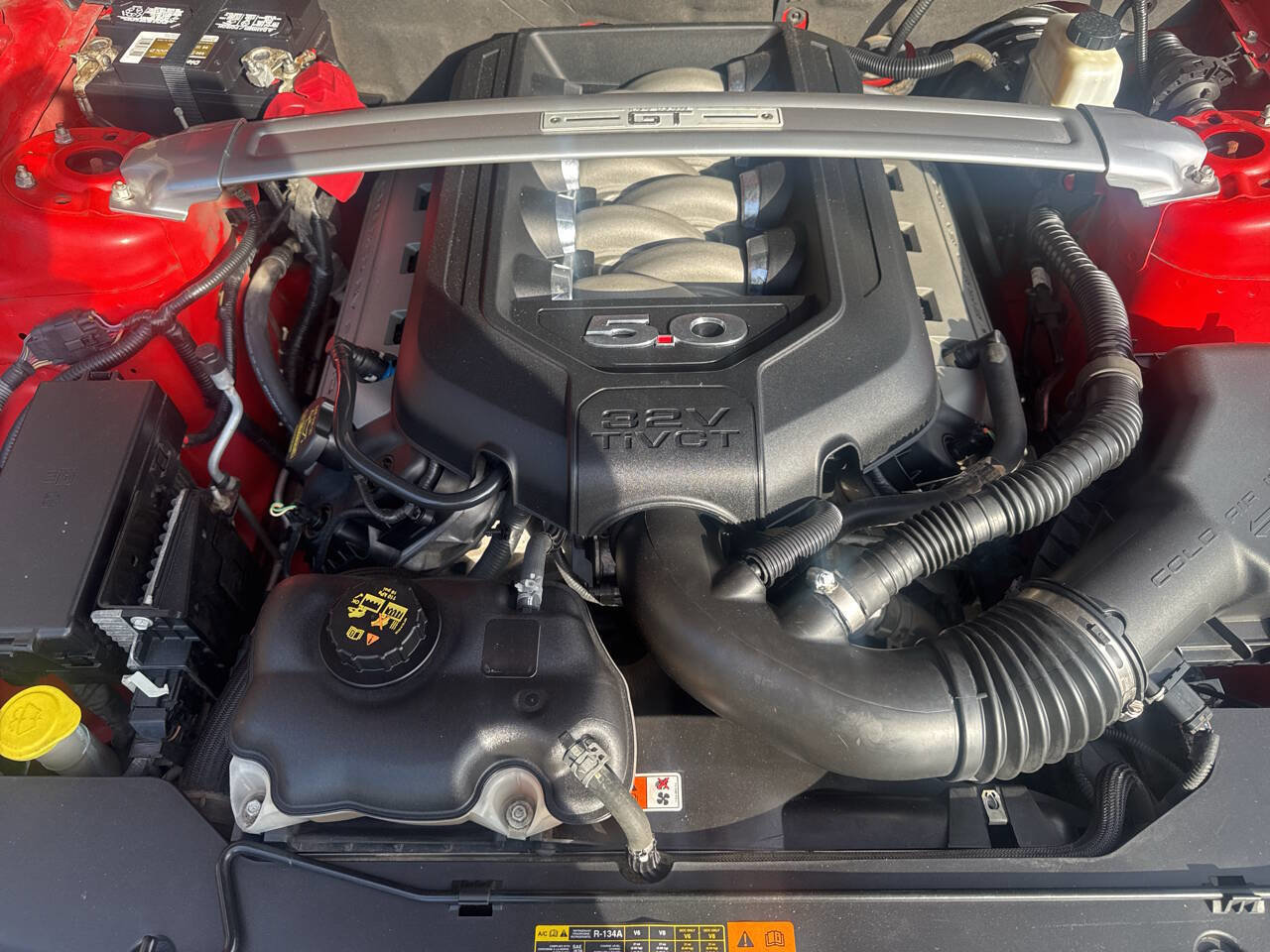 Used 2011 Ford Mustang GT Premium w/ Electronics Pkg RWD image 19