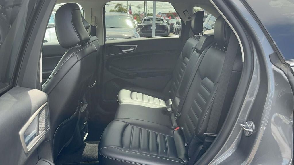 Used 2024 Ford Edge SEL AWD/4WD image 13