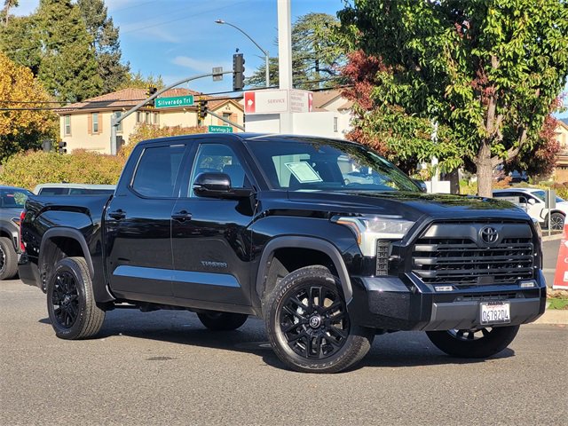 Used 2025 Toyota Tundra Limited image 2