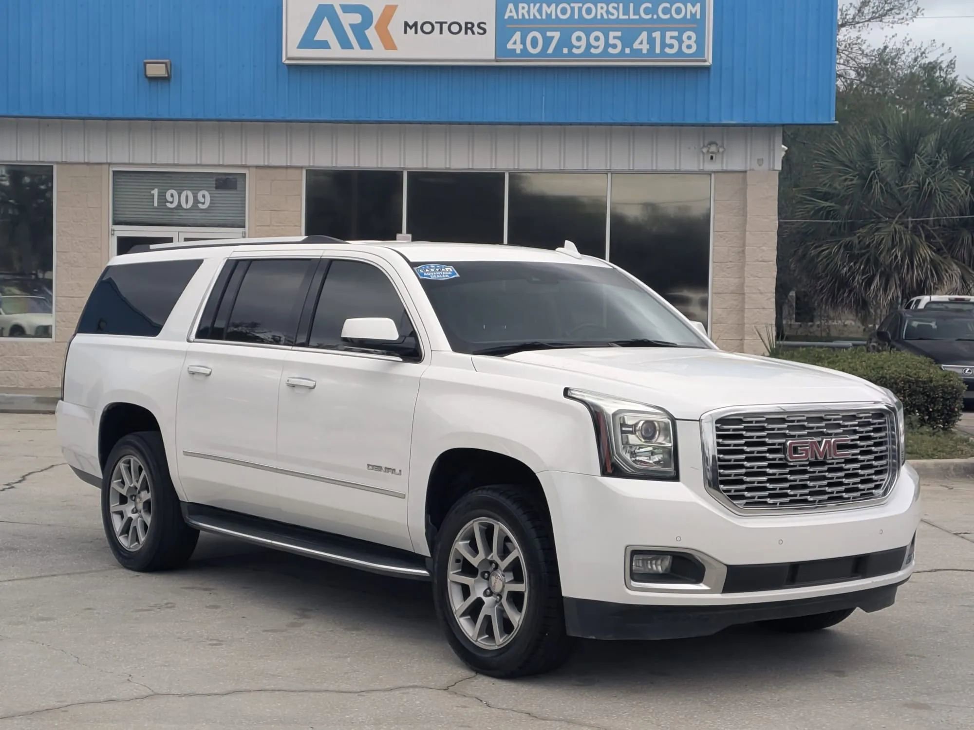 Used 2020 GMC Yukon XL Denali RWD image 4