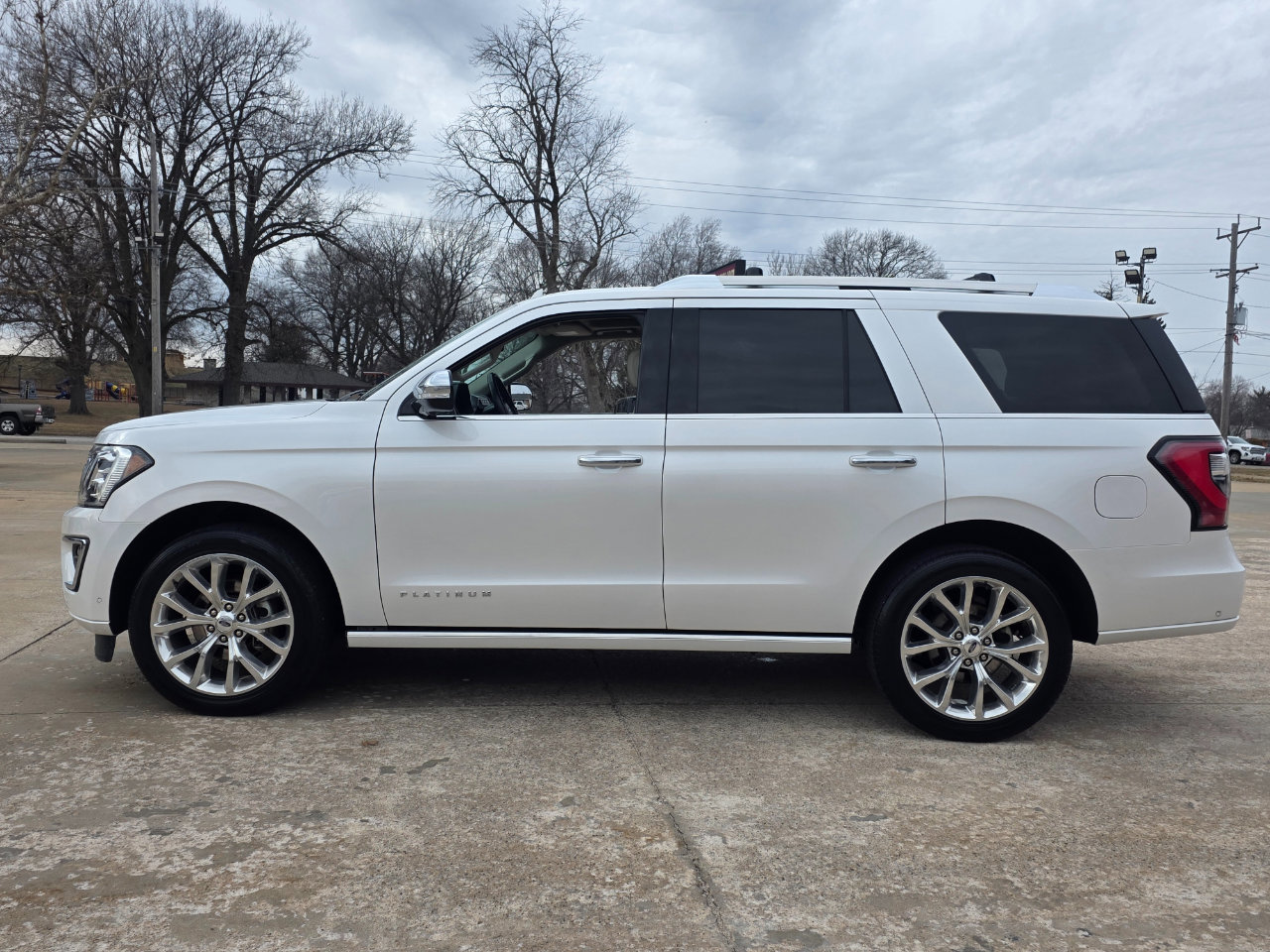 Used 2019 Ford Expedition Platinum image 7