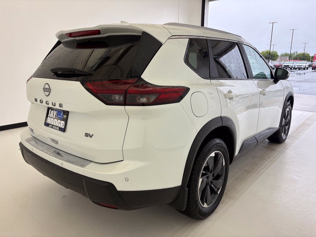 Used 2024 Nissan Rogue SV w/ SV Premium Package FWD image 21