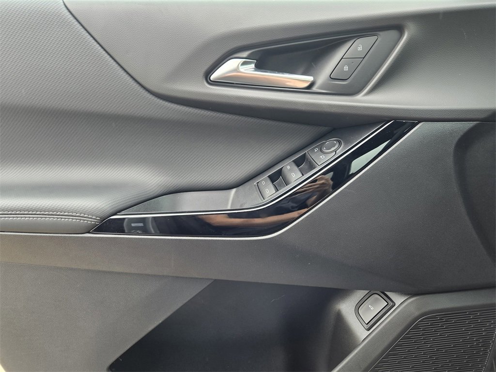 New 2026 Chevrolet Equinox LT w/ Convenience Package II image 12