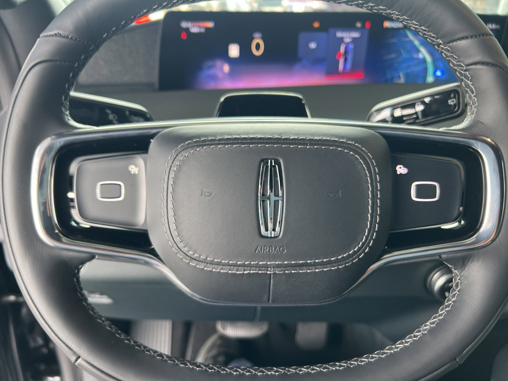New 2025 Lincoln Navigator L Reserve w/ Jet Appearance Package image 11