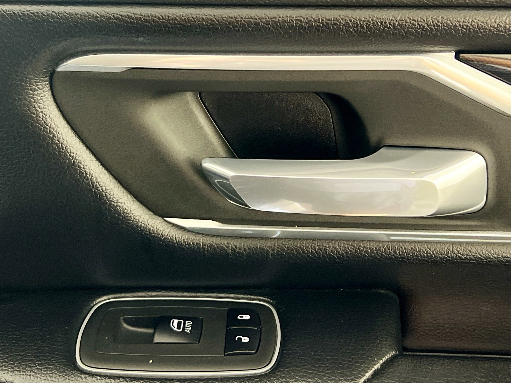 Used 2020 RAM 1500 Laramie w/ Sport Appearance Package image 32