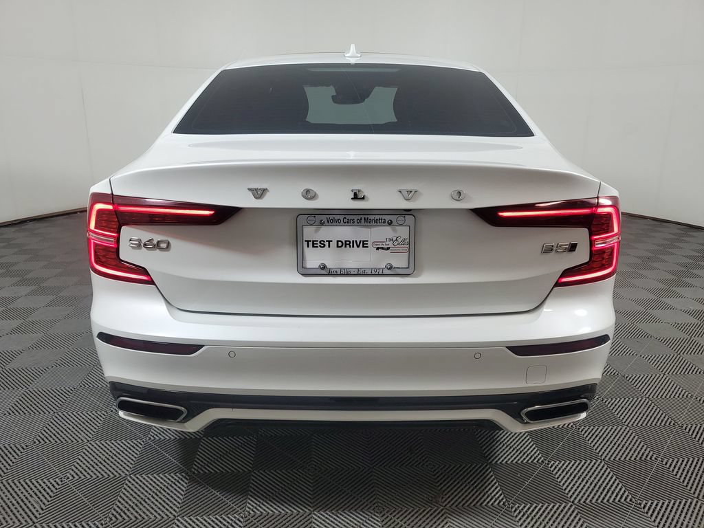 Used 2022 Volvo S60 B5 Momentum w/ Premium Package AWD/4WD image 7