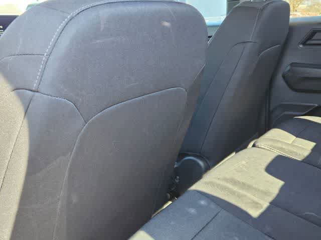 Used 2024 Chevrolet Colorado W/T RWD image 17