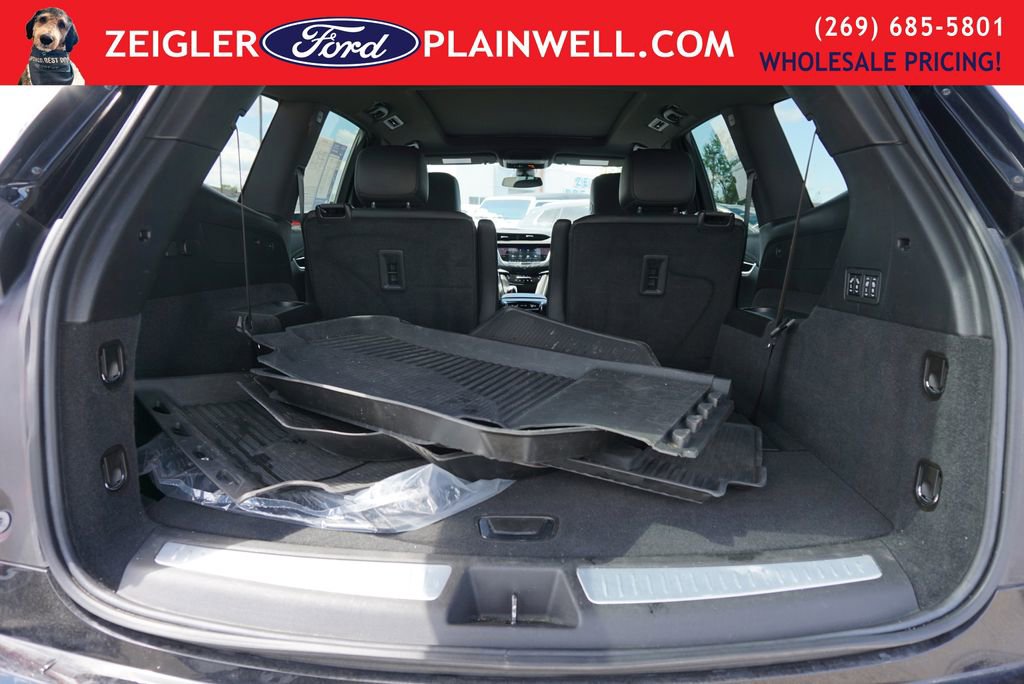 Used 2024 Cadillac XT6 Premium Luxury w/ LPO, Floor Liner Package AWD/4WD image 10