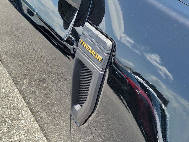 Certified 2025 Ford Maverick Tremor AWD/4WD image 9