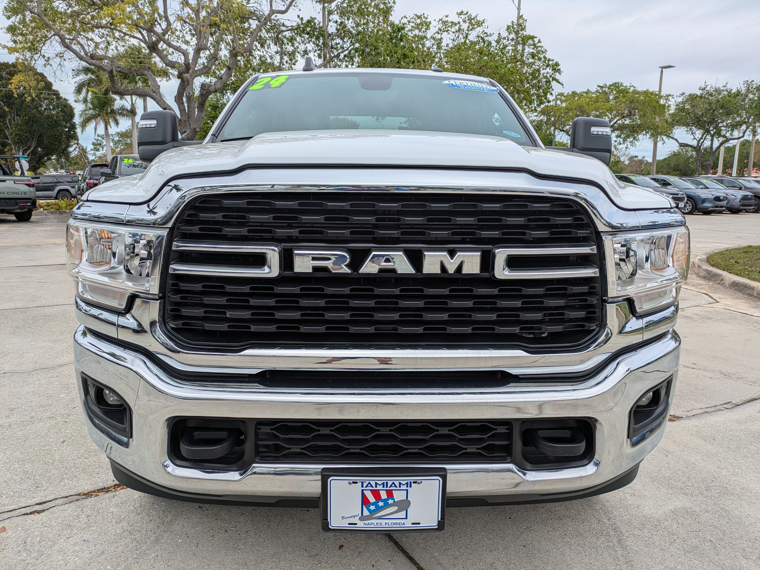 Used 2024 RAM 3500 Big Horn AWD/4WD image 8