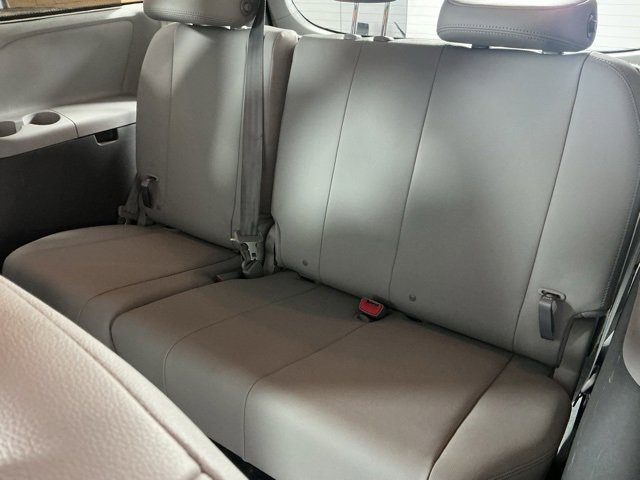 Used 2020 Toyota Sienna XLE Premium image 15