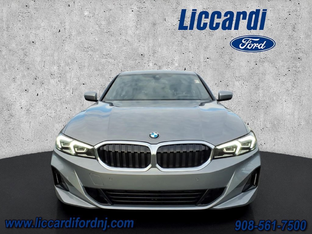 Used 2025 BMW 330i xDrive Sedan w/ Convenience Package AWD/4WD image 2