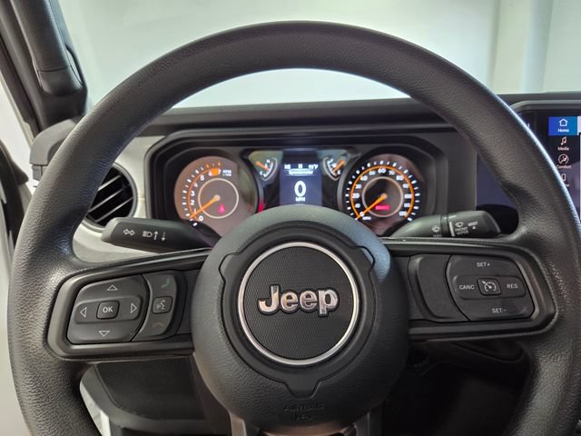 Used 2025 Jeep Wrangler Sport AWD/4WD image 22