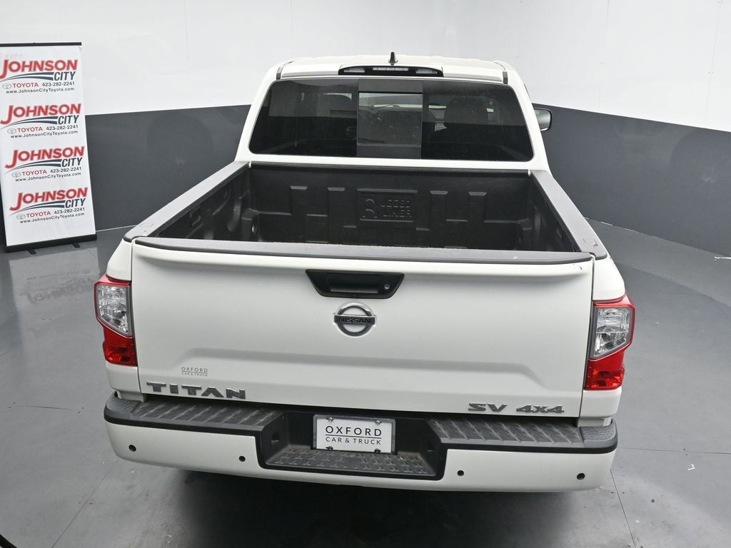Used 2022 Nissan Titan SV image 28