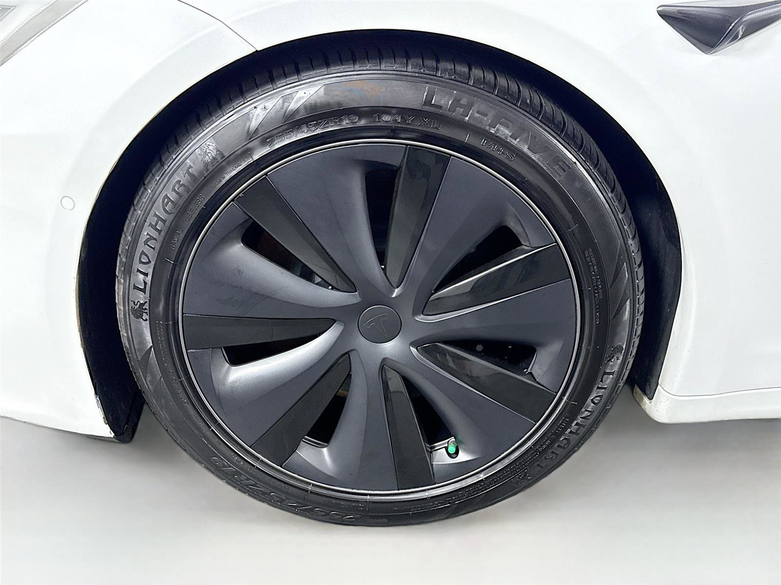 Used 2022 Tesla Model S image 42