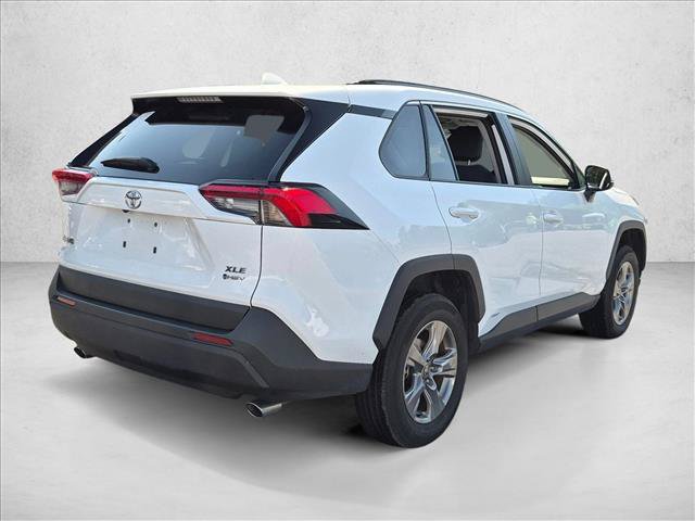 Used 2025 Toyota RAV4 XLE AWD/4WD image 5