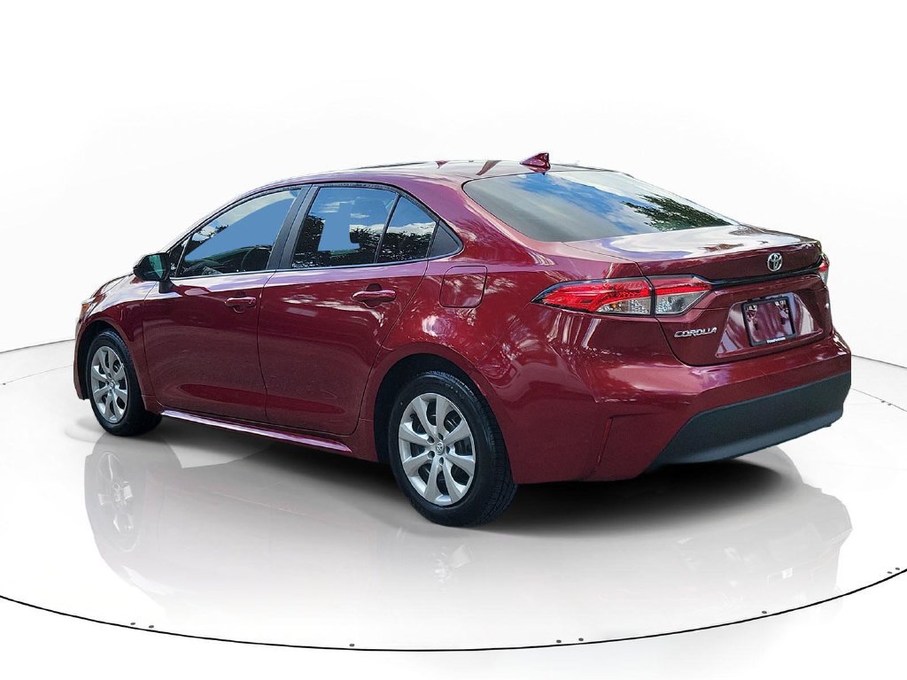 Used 2024 Toyota Corolla LE FWD image 4