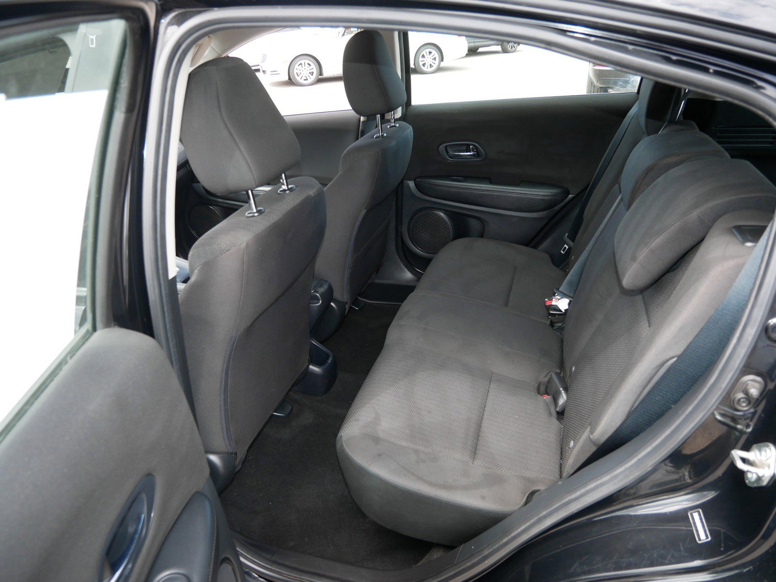 Used 2016 Honda HR-V LX image 11